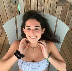 Meet your Posher, Alyx